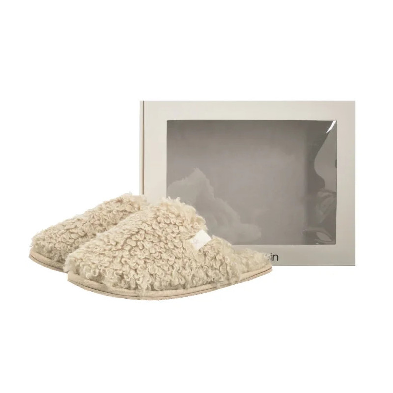 Calvin Klein Close Slipper Fur Marshmallow YW0YW01975 YAL (CK701-a) Moteriški batai/šlepetės