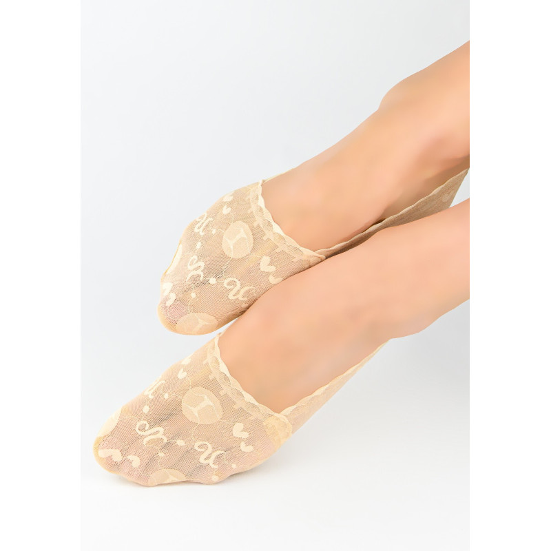 Noviti kojinės iki kauliukų