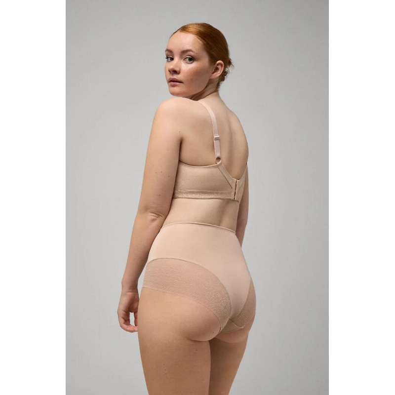 Ysabel Mora liekninančios kelnaitės