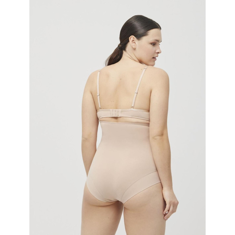 Ysabel Mora liekninančios kelnaitės