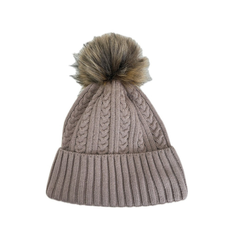 P&M Clothing kepurė