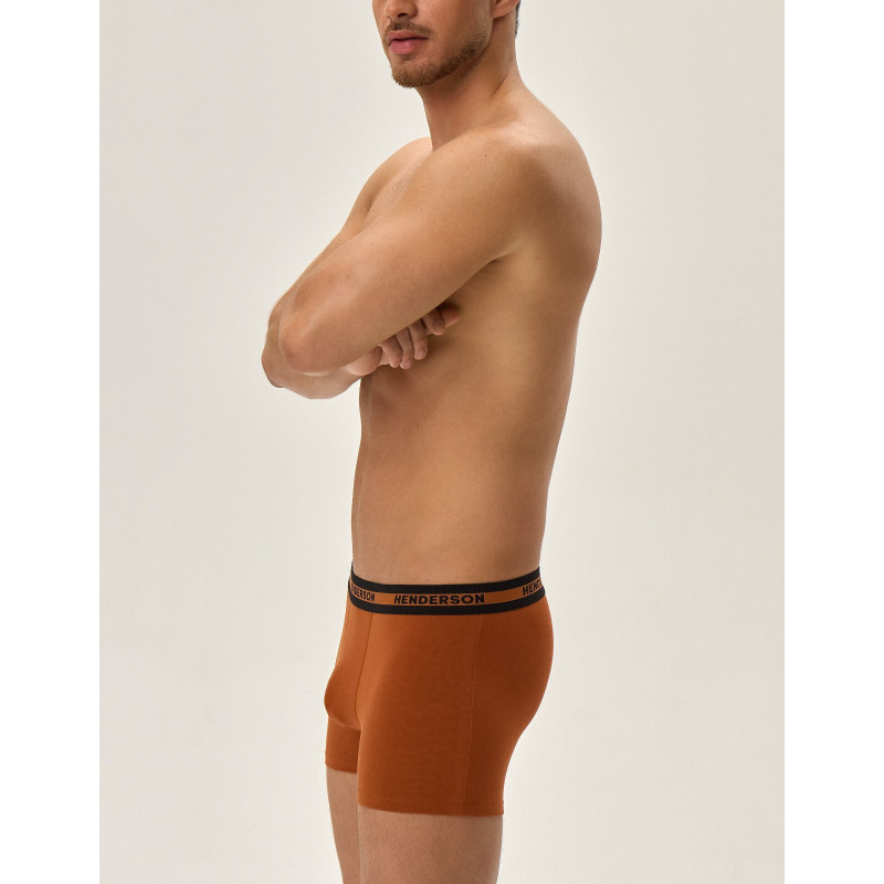 Henderson kelnaitės