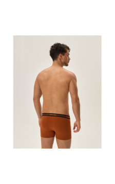 Henderson kelnaitės