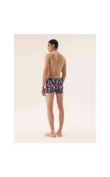 Henderson kelnaitės