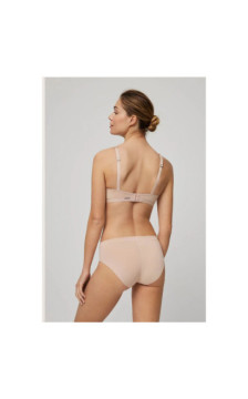 Ysabel Mora kelnaitės