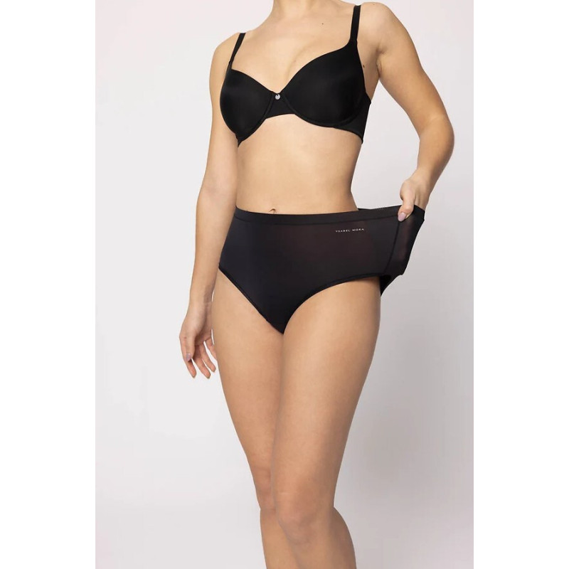 Ysabel Mora kelnaitės