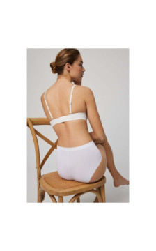 Ysabel Mora kelnaitės