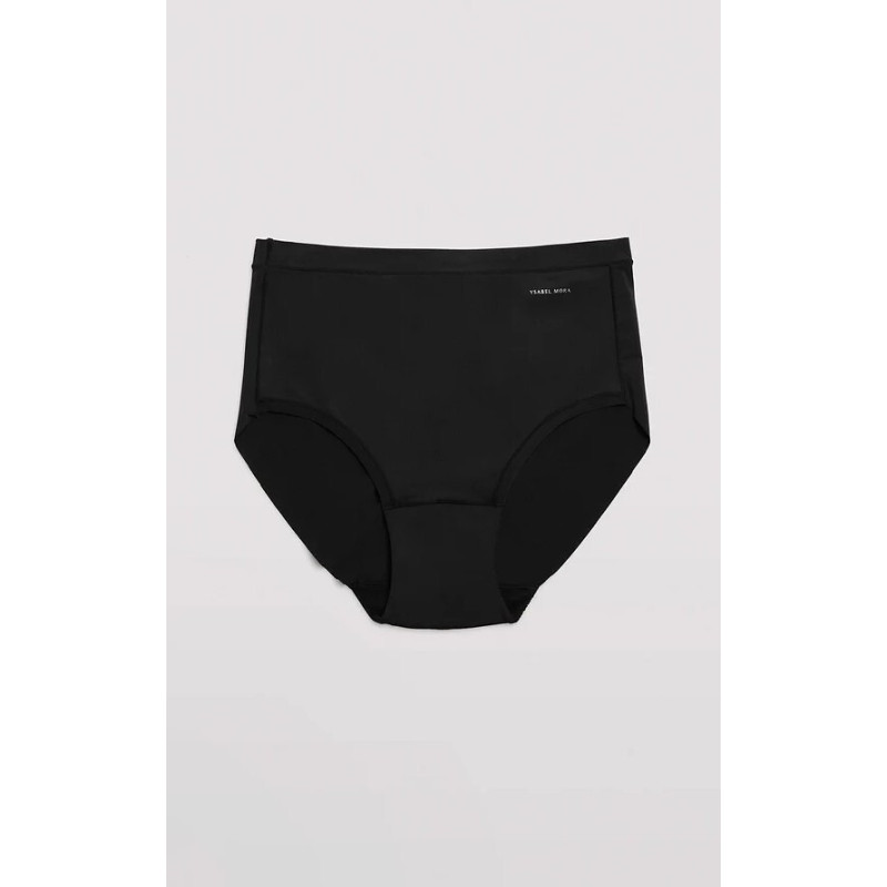 Ysabel Mora kelnaitės