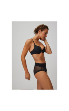 Ysabel Mora kelnaitės