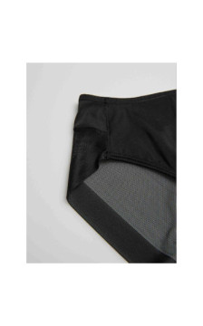 Ysabel Mora kelnaitės