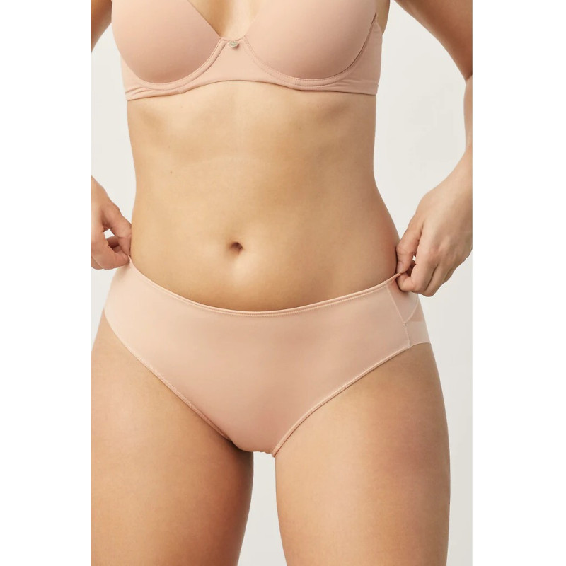 Ysabel Mora kelnaitės