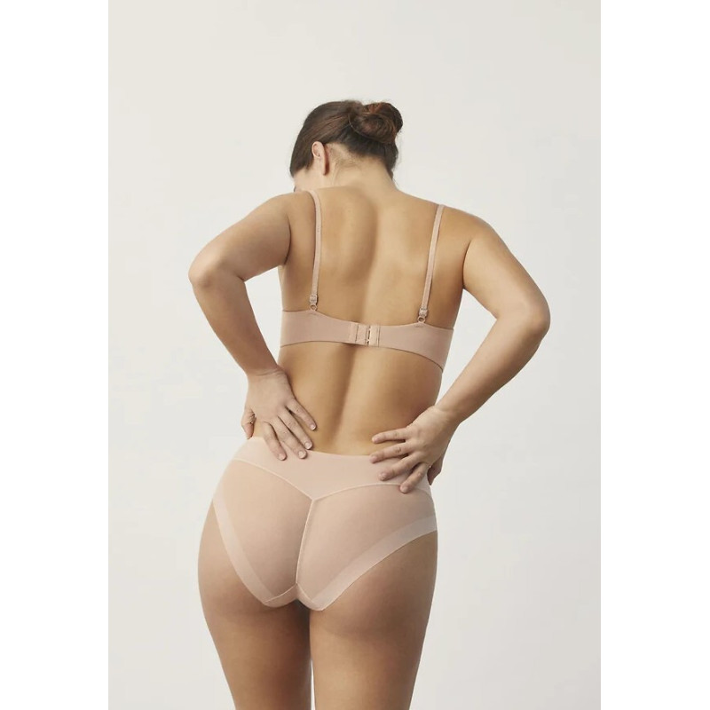 Ysabel Mora kelnaitės