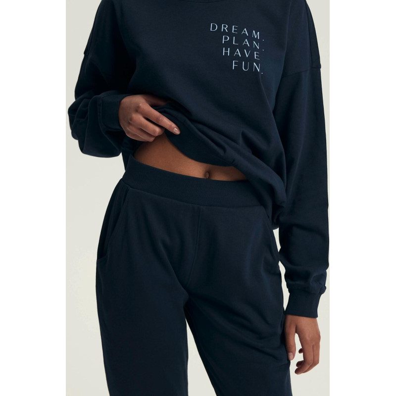 Henderson Ladies kostiumas