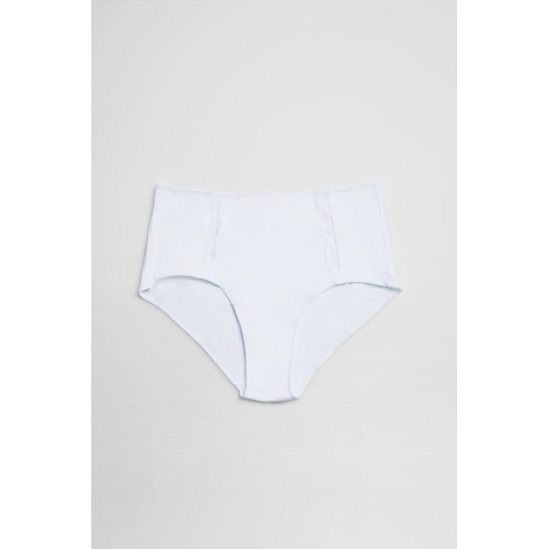 Ysabel Mora kelnaitės