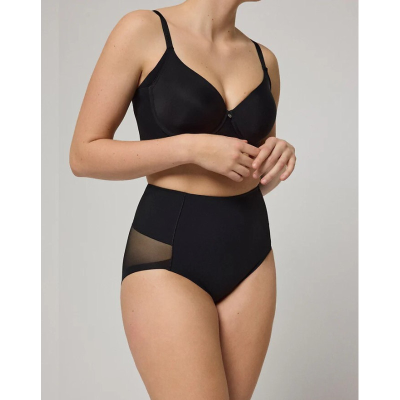 Ysabel Mora liekninančios kelnaitės