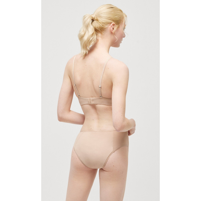 Ysabel Mora kelnaitės