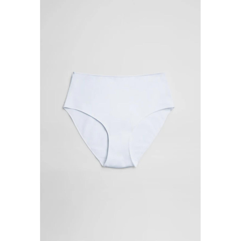 Ysabel Mora kelnaitės