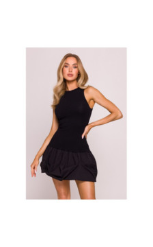 M863 Sukienka z gniecioną spódnicą - czarna