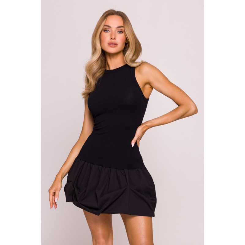 M863 Sukienka z gniecioną spódnicą - czarna