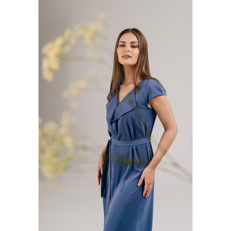 S411 Sukienka z żabotem - niebieska