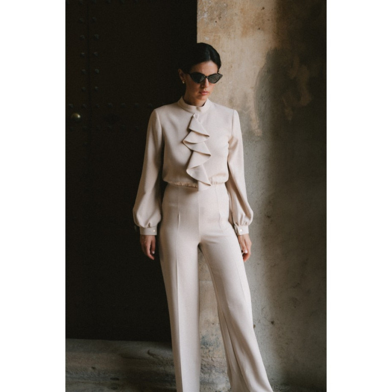 S420 Kombinezon z żabotem - beżowy