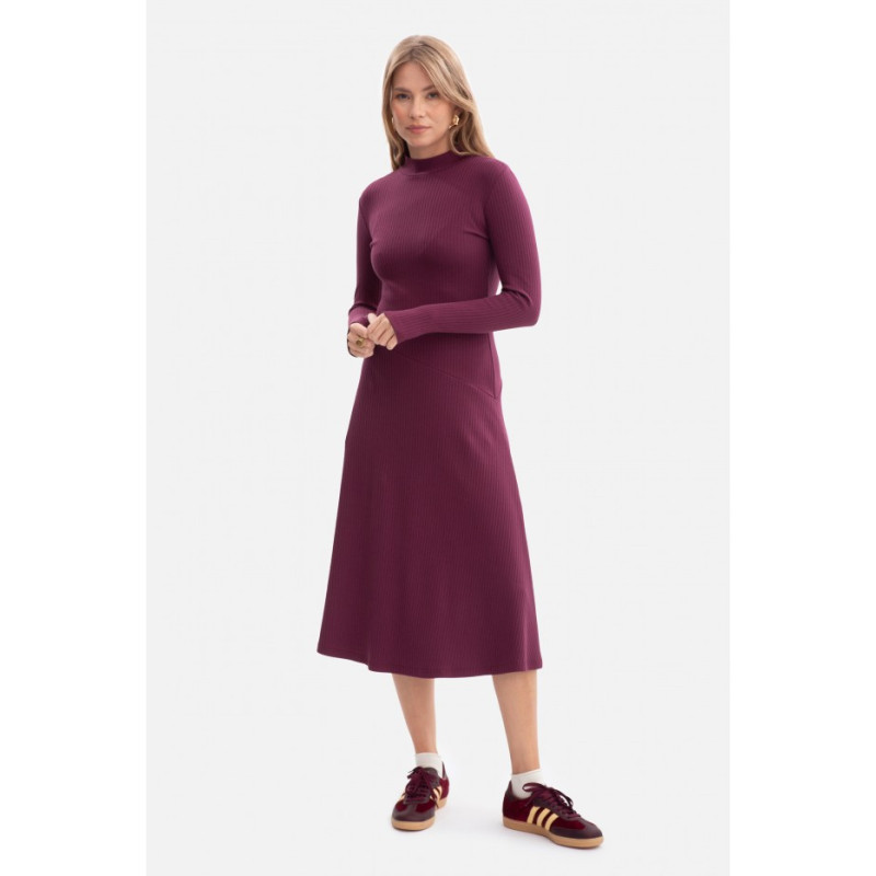 B299 Sukienka z dzianiny prążkowanej - śliwkowa