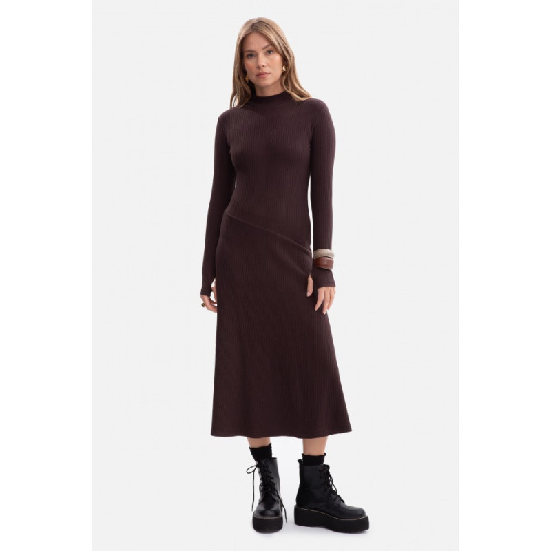 B299 Sukienka z dzianiny prążkowanej - gorzka czekolada