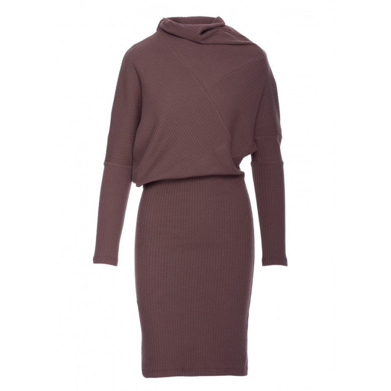 B309 Sukienka bluzowana z dzianiny prążkowanej - brązowa