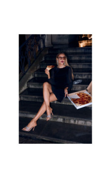 M886 Sukienka welurowa z szyfonowymi rękawami - czarna