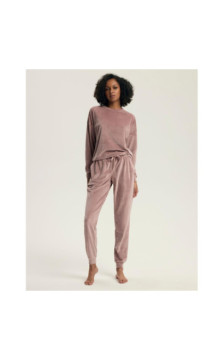 Henderson Ladies kostiumas