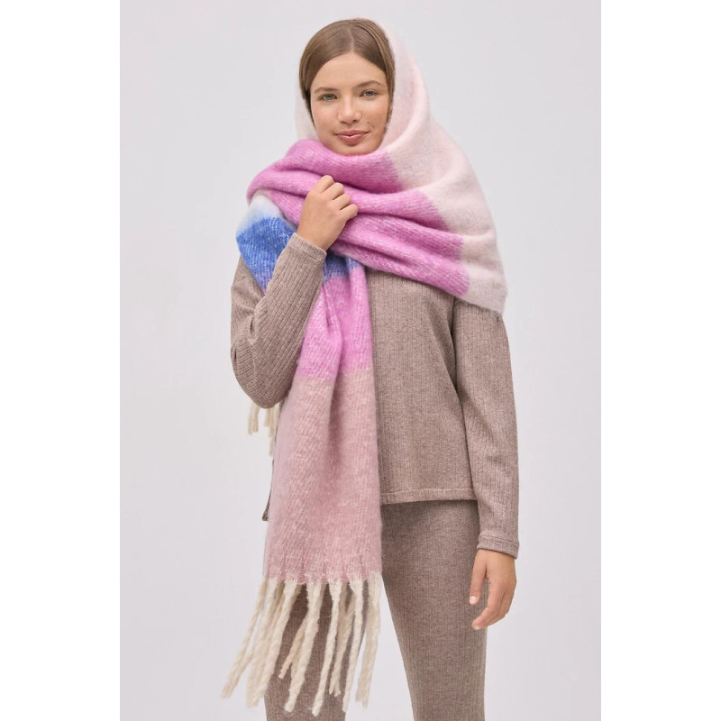 Ysabel Mora šalikas