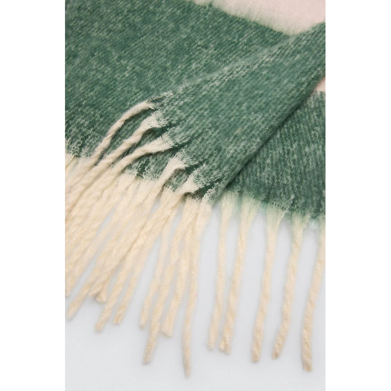 Ysabel Mora šalikas