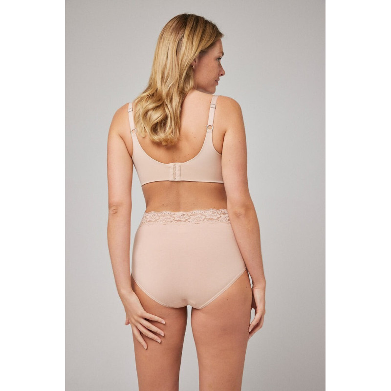 Ysabel Mora liekninančios kelnaitės