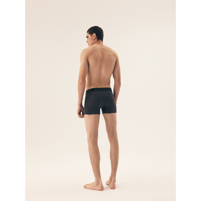 Henderson kelnaitės