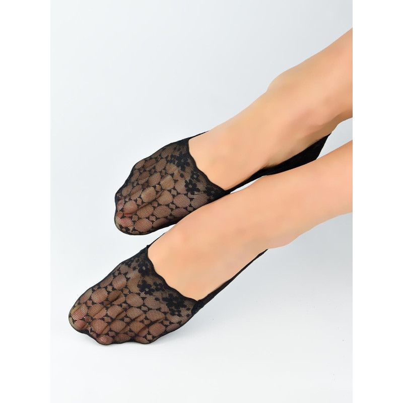 Noviti kojinės iki kauliukų