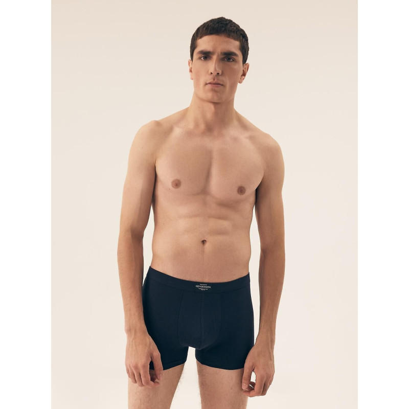 Henderson kelnaitės