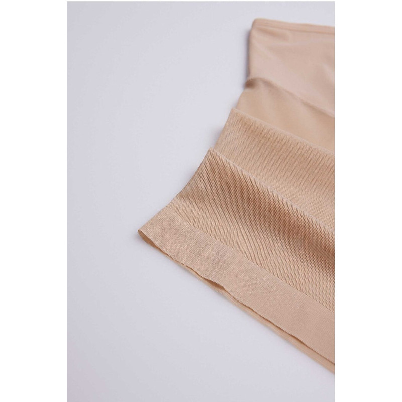 Ysabel Mora liekninančios kelnaitės