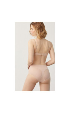 Ysabel Mora kelnaitės