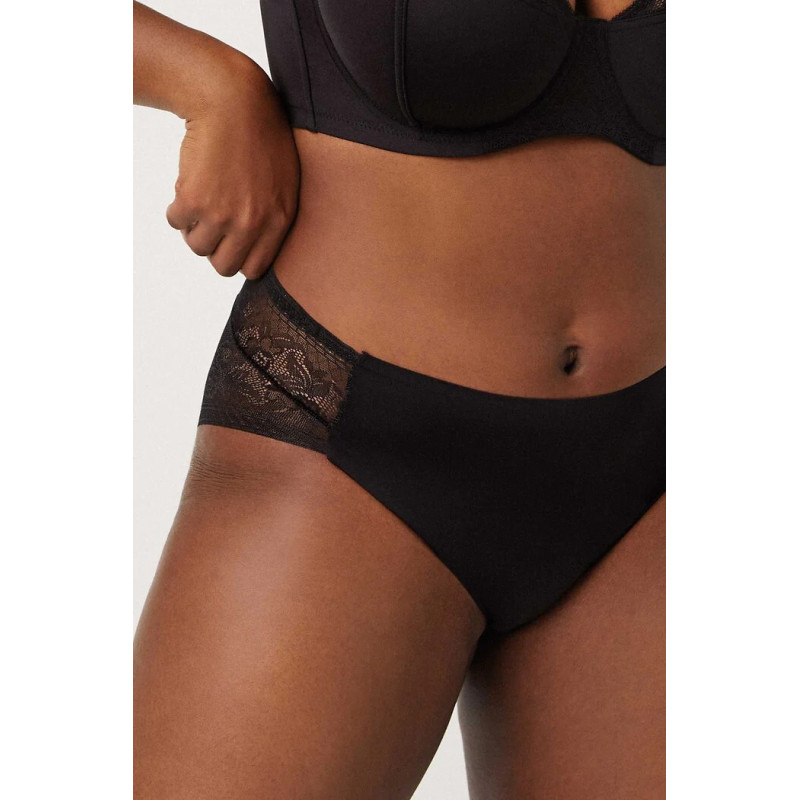 Ysabel Mora kelnaitės