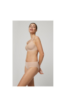 Ysabel Mora kelnaitės