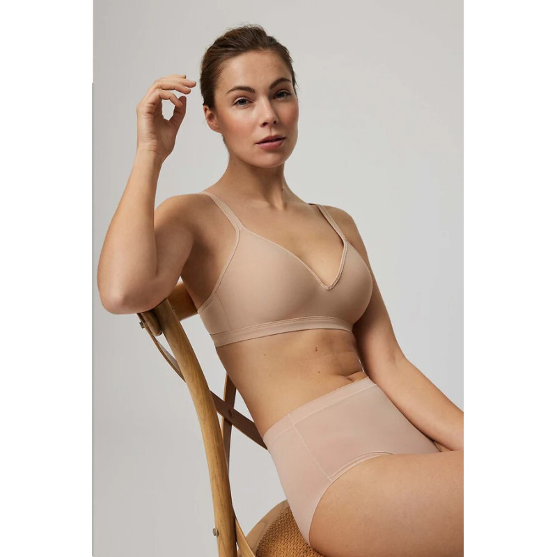 Ysabel Mora kelnaitės