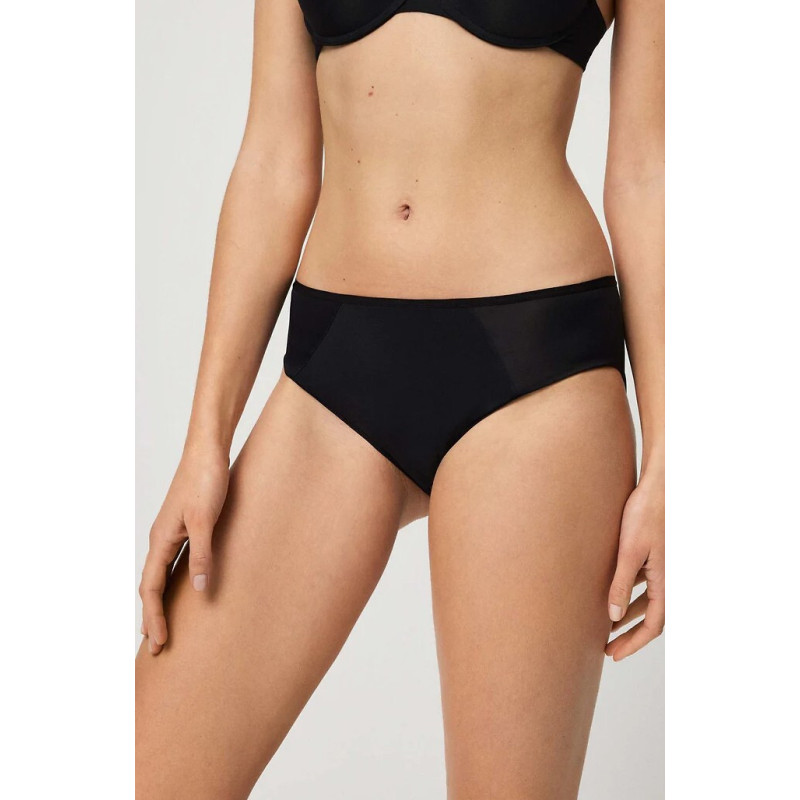 Ysabel Mora kelnaitės