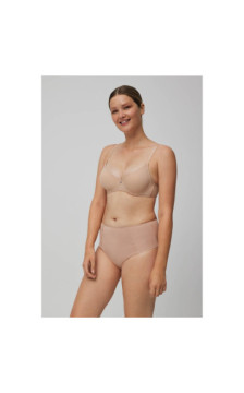 Ysabel Mora kelnaitės