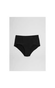 Ysabel Mora kelnaitės