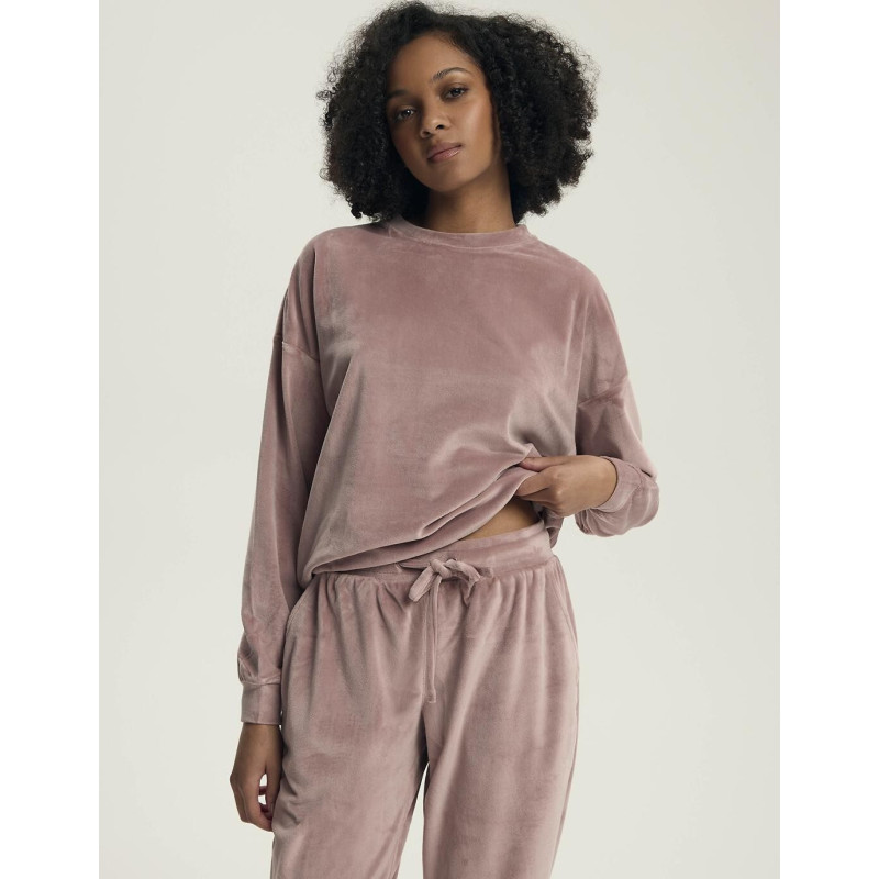 Henderson Ladies kostiumas