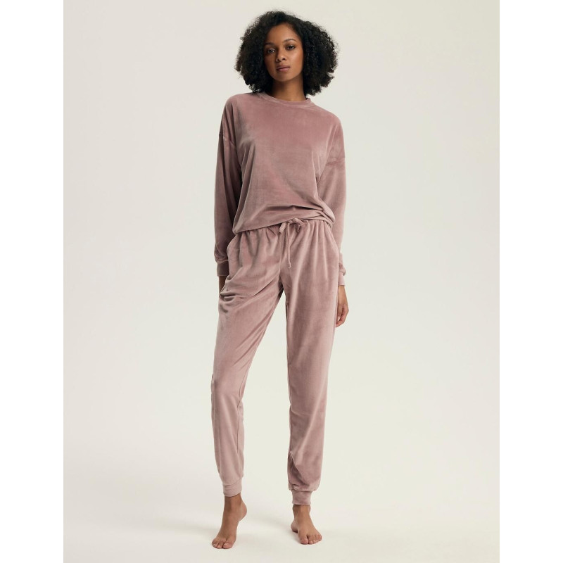 Henderson Ladies kostiumas