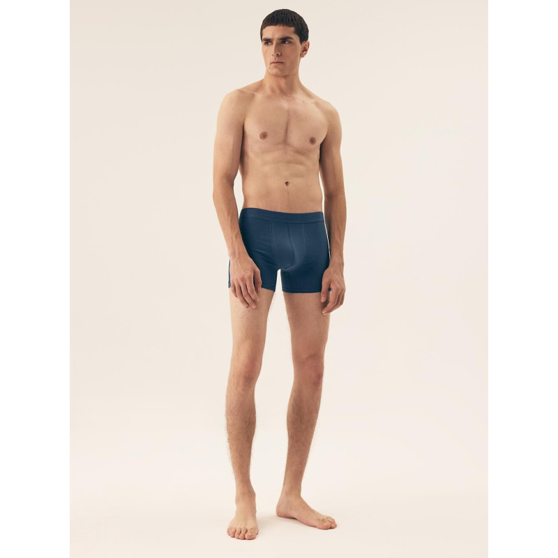 Henderson kelnaitės