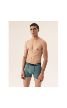 Henderson kelnaitės