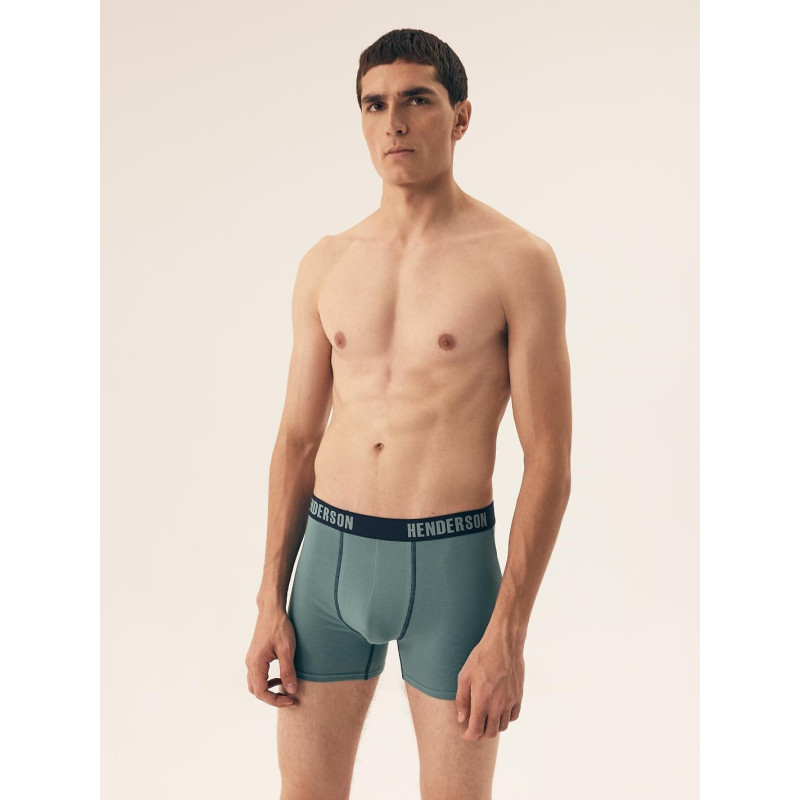 Henderson kelnaitės