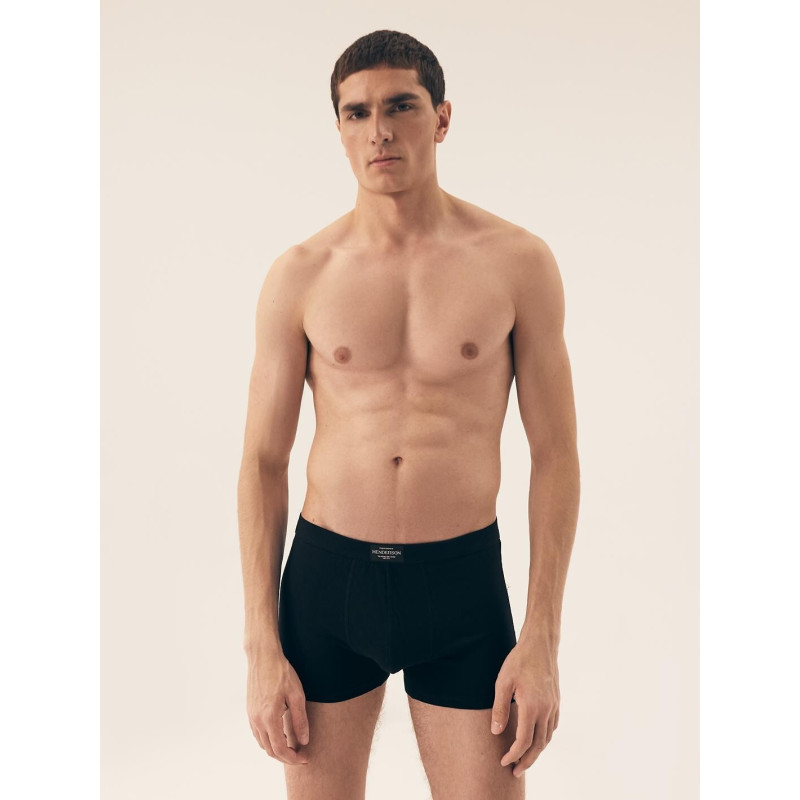 Henderson kelnaitės